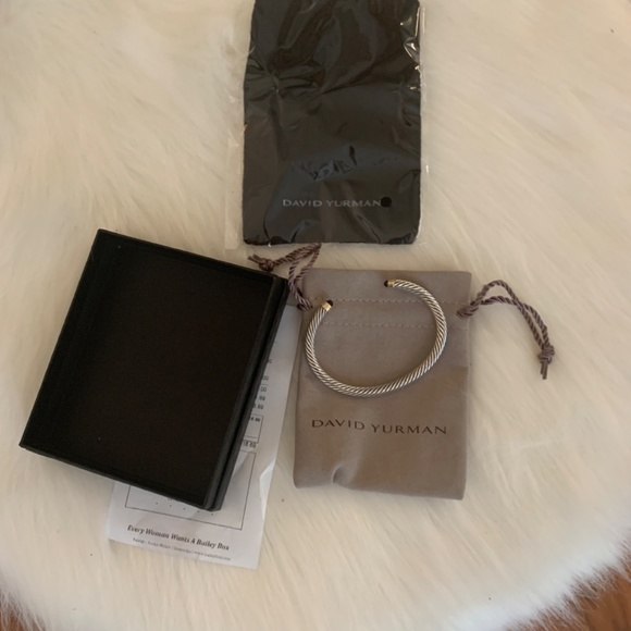 David Yurman Onyx Cable bracelet - like new! Not a single scratch.. - Picture 3 of 3